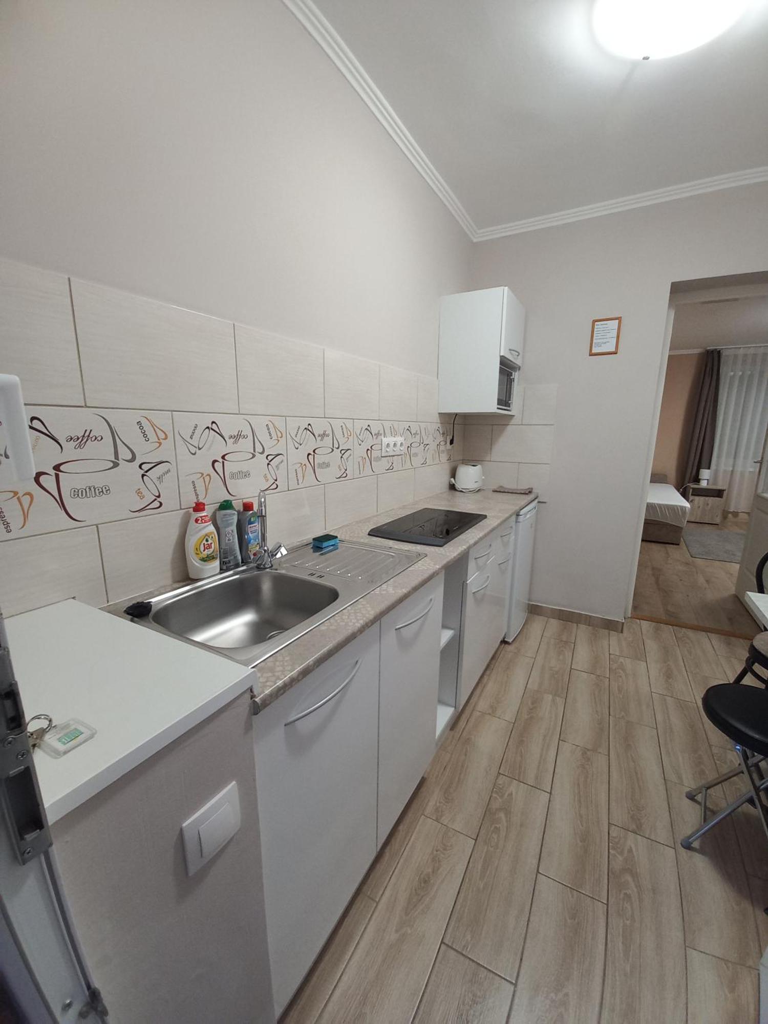 Ilona Apartman Gyula Esterno foto